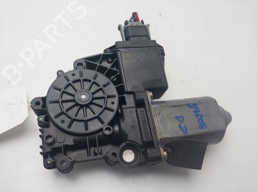 Used Right front window motor Right front window motor OPEL OMEGA B (V94) 2.5 TD (F69, M69, P69) (130 hp) 33327176 33327176