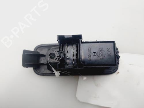 Right front window switch NISSAN PRIMERA Hatchback (P12) 1.9 dCi | BP32167277I26 