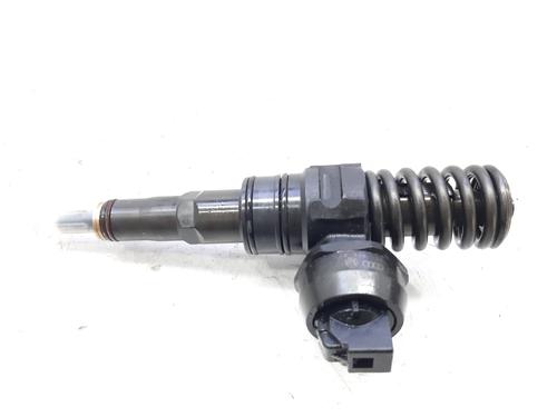 Used Injector VW TOUAREG (7LA, 7L6, 7L7) 5.0 V10 TDI (313 hp) 10653377