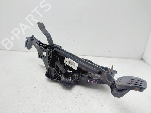 Used Break pedal PEUGEOT 3008 II SUV (MC_, MR_, MJ_, M4_) [2016-2025]  27563953