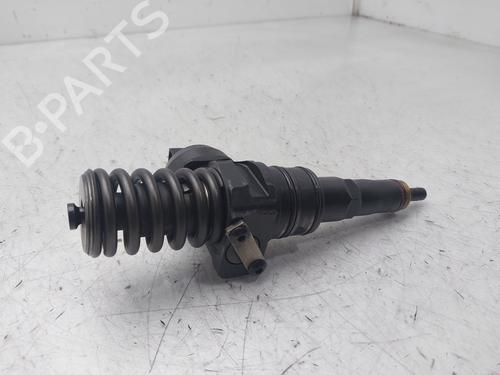 Used Injector VW TOUAREG (7LA, 7L6, 7L7) 2.5 R5 TDI (174 hp) 31064787