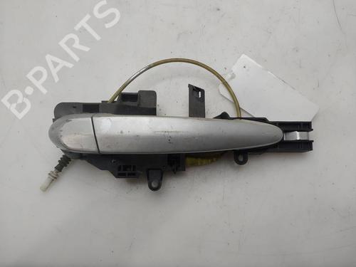 Used Front right exterior door handle Front right exterior door handle 39450743 39450743