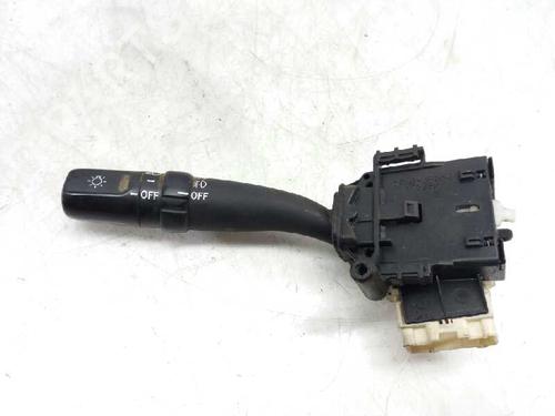 Used Headlight switch TOYOTA AVENSIS Saloon (_T25_) 2.0 D-4D (CDT250_, CDT250R) (116 hp) 2881619