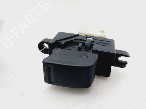 Used Right front window switch NISSAN ALMERA II Hatchback (N16) [2000-2025]  30628346