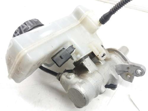 Used Brake master cylinder SEAT LEON (5F1) [2012-2021]  3017021