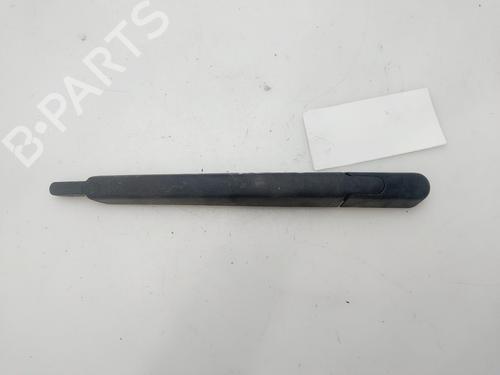 Used Rear windshield wiper arm RENAULT CLIO II (BB_, CB_) 1.2 (BB0A, BB0F, BB10, BB1K, BB28, BB2D, BB2H, CB0A,... (58 hp) 28591570