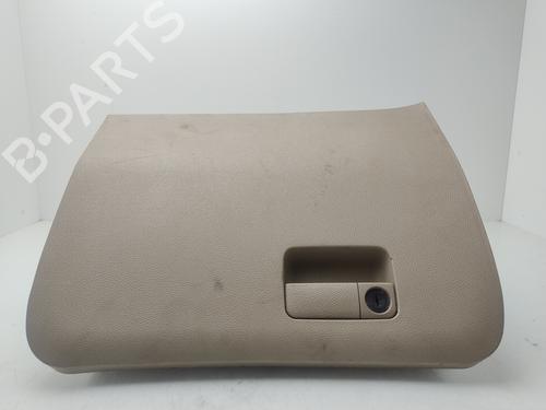 Guantera KIA SPORTAGE II (JE_, KM_) 2.0 i 16V (141 hp) 31166050