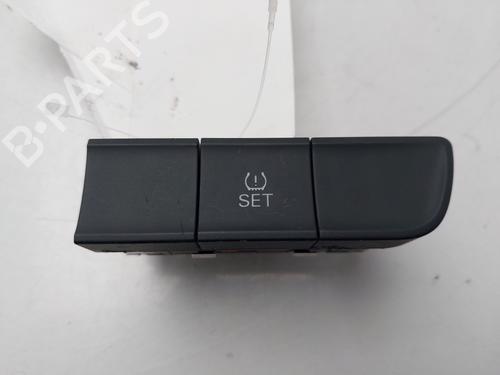 Used Switch Switch AUDI A1 (8X1, 8XK) 1.6 TDI (90 hp) 32991660 32991660