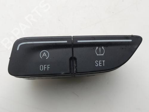 switch-ford-tourneo-courier-b460-mpv-2014-33974852 main image
