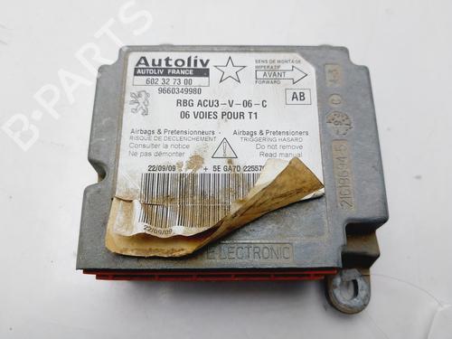 Calculateur Airbags PEUGEOT 206+ (2L_, 2M_) 1.1 (60 hp) 31800293