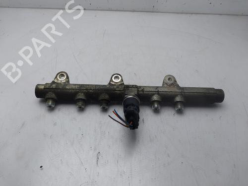 Used Injection rail Injection rail FIAT STILO (192_) 1.9 JTD (192_XE1A) (115 hp) 33542911 33542911