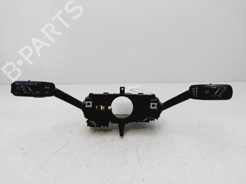Used Steering wheel controls SEAT ARONA (KJ7, KJP) [2017-2025]  30590523