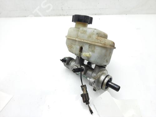 Used Brake master cylinder KIA SORENTO I (JC) 2.5 CRDi 4WD (140 hp) 17946144