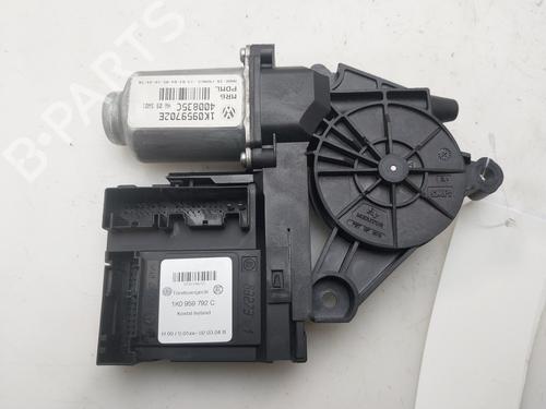 Right front window motor VW GOLF V (1K1) | BP37710816E20 - Image 2