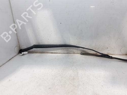 Used Front windshield wiper arm HYUNDAI ix35 (LM, EL, ELH) [2009-2016]  9056003