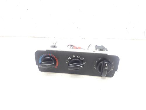 Used Climate control FORD MONDEO I (GBP) 1.8 i 16V (112 hp) 9744724