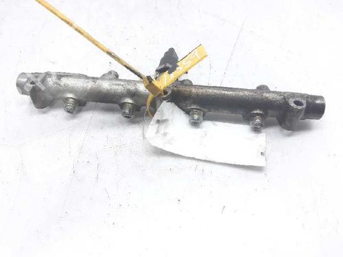 Used Injection rail PEUGEOT 406 Coupe (8C) 2.2 HDI (133 hp) 4562032