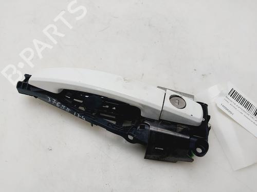 Used Front left exterior door handle OPEL ASTRA J (P10) [2009-2016]  27221973