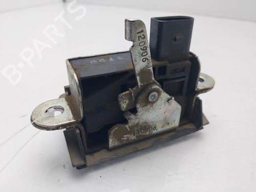 Tailgate lock SEAT TOLEDO III (5P2) | BP32226875C101