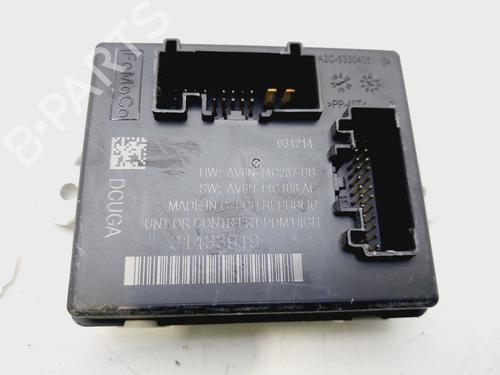 Used Comfort control module VOLVO V40 Hatchback (525) D2 (114 hp) 29473666