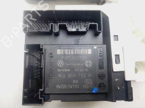 Right front window motor SEAT LEON (1P1) | BP32186336E20 - Image 4