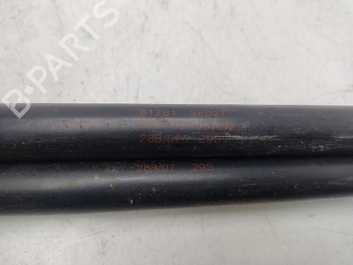 Tailgate lift support KIA SORENTO I (JC) 2.5 CRDi | BP22752174C138 