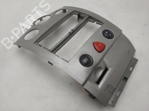 Middle console RENAULT MEGANE II (BM0/1_, CM0/1_) 1.5 dCi (BM02, BM13, BM2A, CM02, CM13) | BP36781237I22 - Image 2
