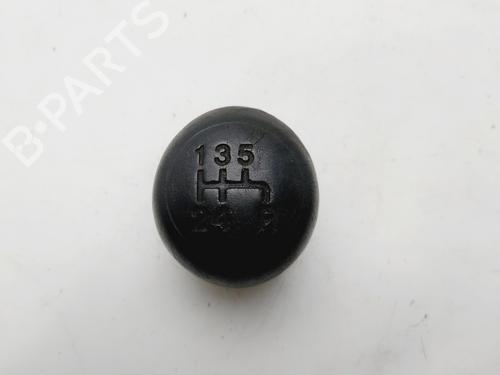 Used Shift knob Shift knob FIAT GRANDE PUNTO (199_) 1.4 (199AXB11, 199AXB1A, 199BXB1A, 199AXL1A) (77 hp) 33192040 33192040