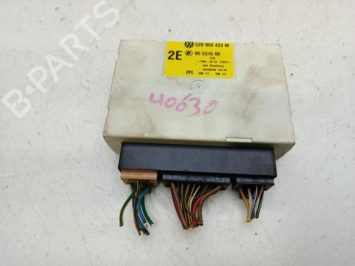 Used Electronic module Electronic module VW FOX Hatchback (5Z1, 5Z3, 5Z4) 1.2 (55 hp) 33313770 33313770