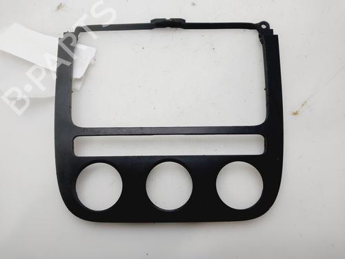 Used Middle console VW JETTA III (1K2) [2004-2013]  30590516