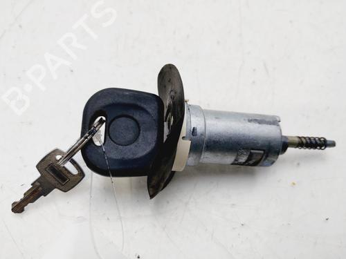 Used Ignition barrel OPEL CORSA C (X01) 1.0 (F08, F68) (60 hp) 30609462