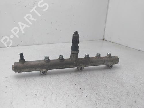 Einspritzleiste für KIA SORENTO I (JC) [2002-2011]  31350957