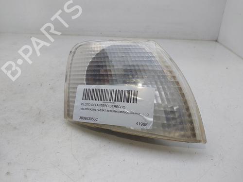 Used Right front indicator Right front indicator VW PASSAT B5 (3B2) [1996-2001] 36526857 36526857
