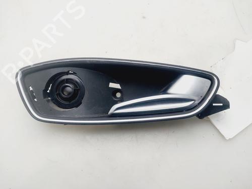 Højre bagtil invendig håndtag AUDI A1 Sportback (8XA, 8XF) 1.2 TFSI (86 hp) 31982247