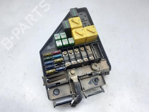 Used Fuse box LAND ROVER FREELANDER I (L314) 2.0 Td4 4x4 (112 hp) 8367589