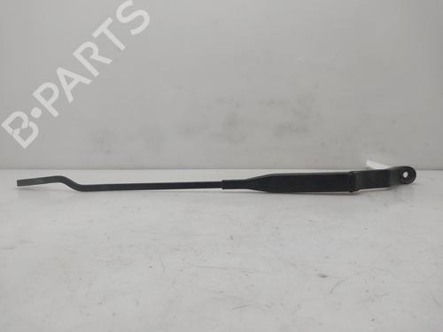 Used Front windshield wiper arm Front windshield wiper arm 37011284 37011284
