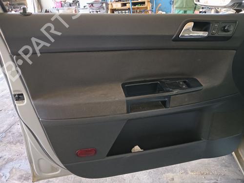 Injection rail VW POLO IV (9N_, 9A_) 1.2 12V | BP29298322M98 