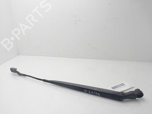 Używane Ramię wycieraczki przedniej szyby CHEVROLET TRAX 1.7 TD (131 hp) 30717766