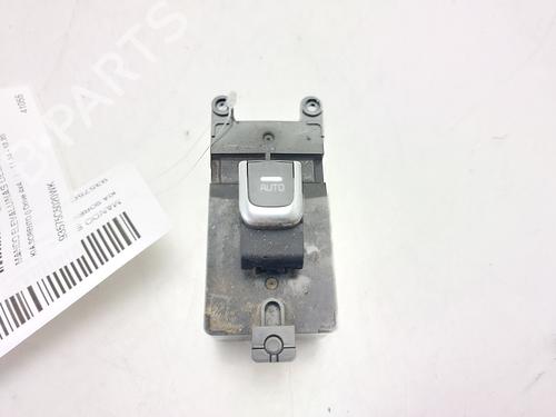 Used Right front window switch Right front window switch KIA SORENTO III (UM) [2015-2023] 33620000 33620000
