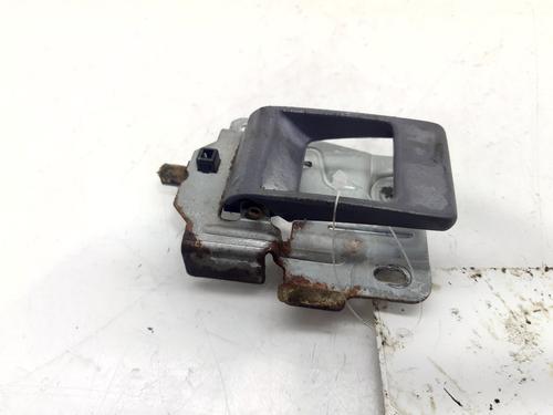Used Front left interior door handle LAND ROVER FREELANDER I (L314) 2.0 Td4 4x4 (112 hp) 12406146