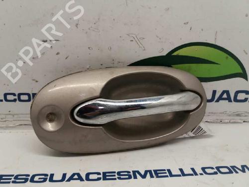 Used Front right exterior door handle KIA CARNIVAL I (UP) 2.9 TDi (126 hp) 2867428