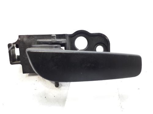 Used Front left interior door handle FIAT FIORINO Box Body/MPV (225_) 1.3 D Multijet (225BXD1A, 225BXB1A, 225BXB11) (75 hp) 8403894