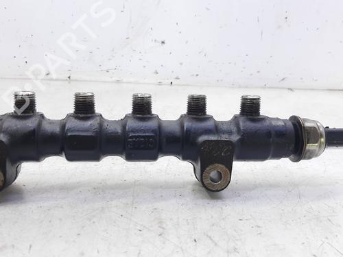 Used Injection rail CITROËN C4 Coupe (LA_) 1.6 HDi (90 hp) 8933138