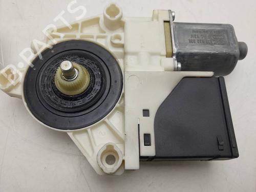 Used Right rear window motor Right rear window motor RENAULT MEGANE III Hatchback (BZ0/1_, B3_) [2008-2026] 39988453 39988453