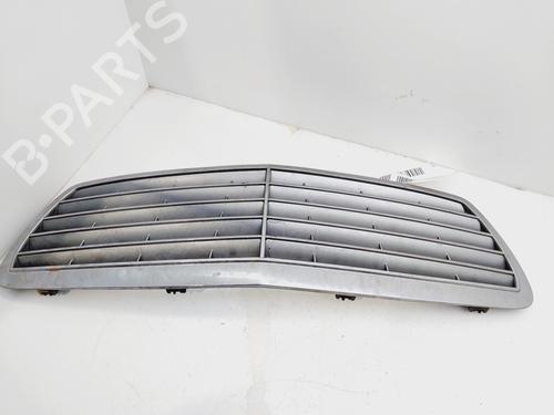 Used Grille MERCEDES-BENZ E-CLASS (W211) E 320 CDI (211.026) (204 hp) 19790441
