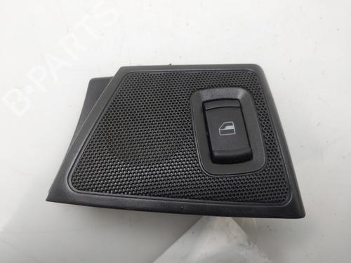 Comutador vidro trás esquerdo Comutador vidro trás esquerdo SKODA OCTAVIA I (1U2) 1.9 TDI (100 hp) 33842414 33842414