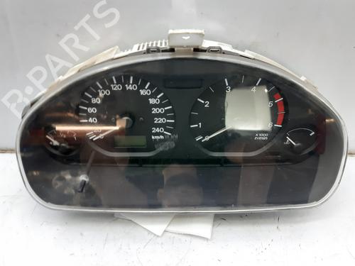 Used Instrument cluster MITSUBISHI CARISMA (DA_) 1.9 TD (DA4A) (90 hp) 8334091