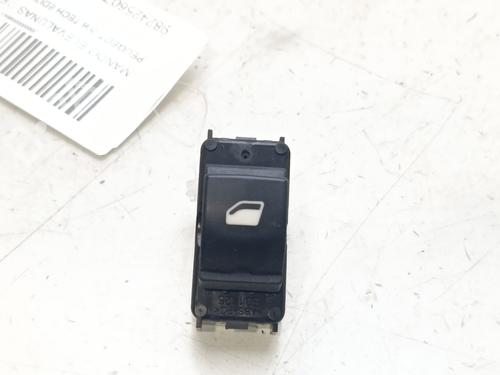 Used Right front window switch Right front window switch PEUGEOT 208 I (CA_, CC_) 1.6 HDi (114 hp) 34459169 34459169