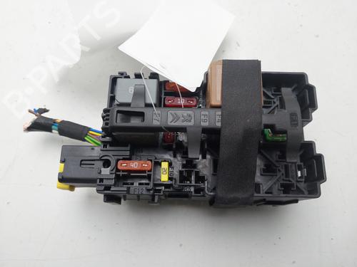 Used Fuse box CITROËN C4 III (BA_, BB_, BC_) [2020-2026]  30353555