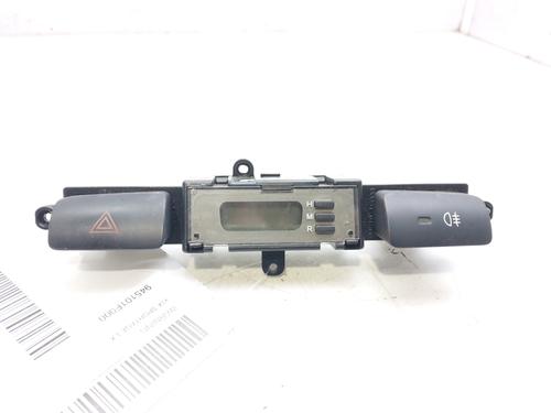 Used Warning switch KIA SPORTAGE II (JE_, KM_) 2.0 i 16V (141 hp) 18083123